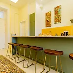 Bengt Kiraly Str. Luxury Appartement
