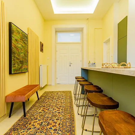 Bengt Kiraly Str. Luxury Budapest