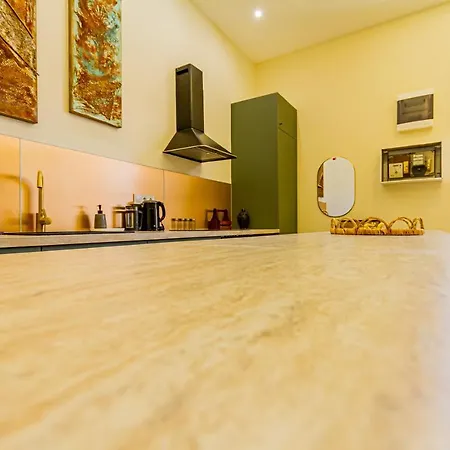 Apartment Bengt Kiraly Str. Luxury