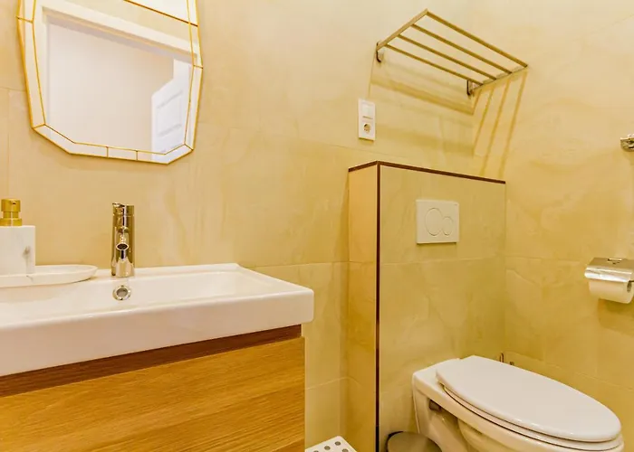 Bengt Kiraly Str. Luxury 아파트 *