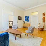 Bengt Kiraly Str. Luxury