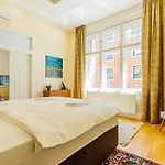 Bengt Kiraly Str. Luxury *