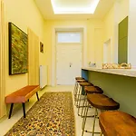 Bengt Kiraly Str. Luxury Boedapest