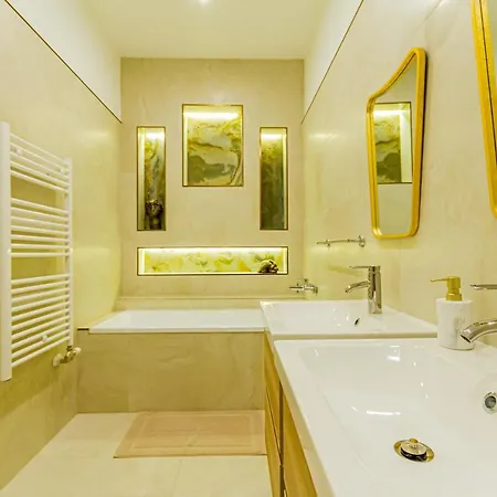 Appartement Bengt Kiraly Str. Luxury