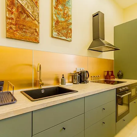 Bengt Kiraly Str. Luxury Appartamento