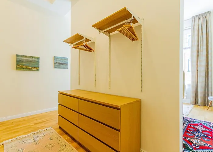 Bengt Kiraly Str. Luxury