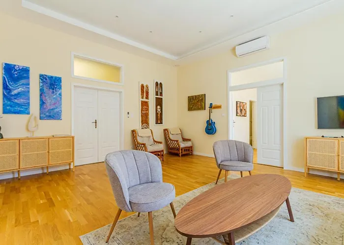 Apartmán Bengt Kiraly Str. Luxury *