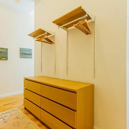Bengt Kiraly Str. Luxury